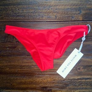 Red white fox swim bottom